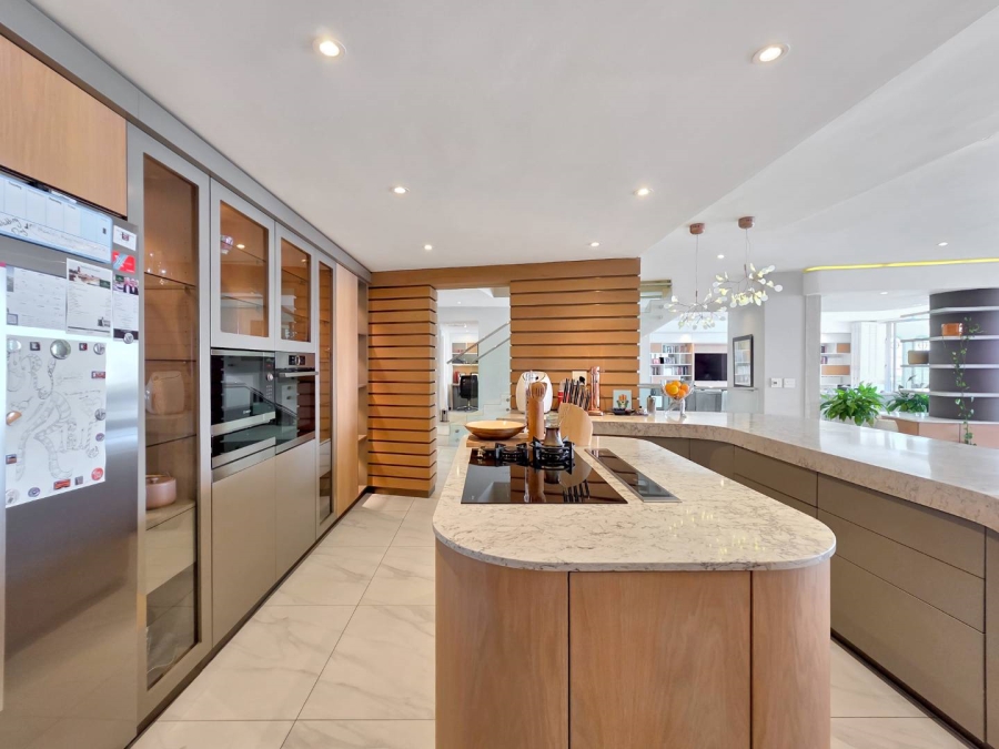 3 Bedroom Property for Sale in Mouille Point Western Cape